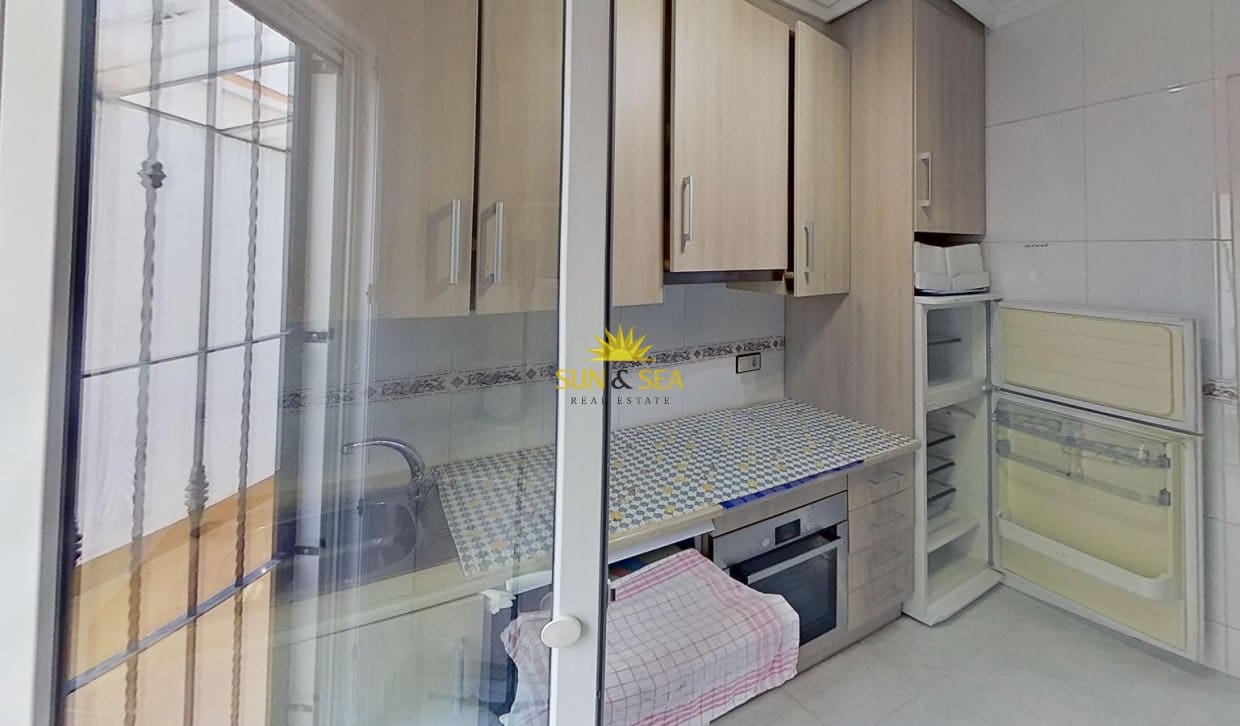 3 bedroom Villa for rent in Orihuela Costa with garage - € 1,000 (Ref: 9821804)