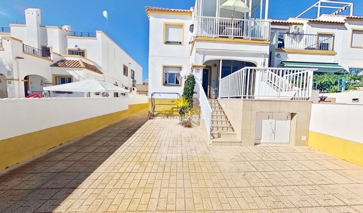 3 bedroom Villa for rent in Orihuela Costa with garage - € 1,000 (Ref: 9821804)