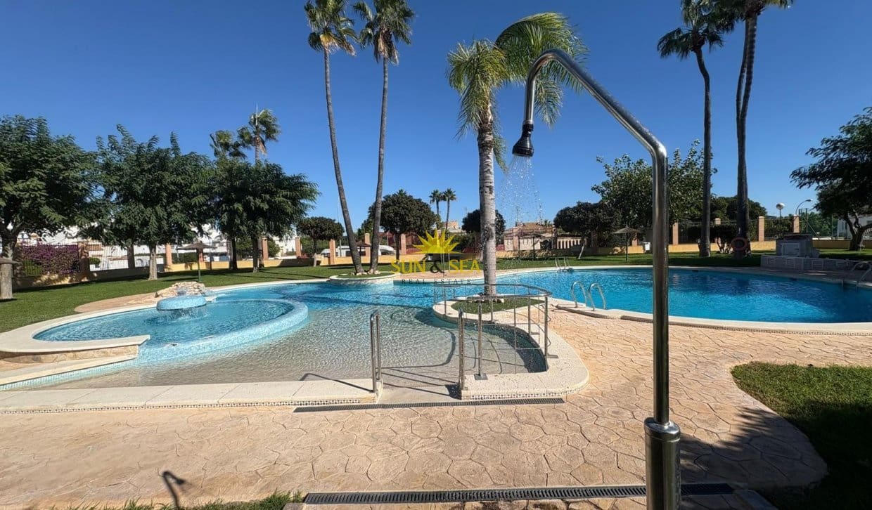 3 bedroom Villa for rent in Orihuela Costa with garage - € 1,000 (Ref: 9821804)