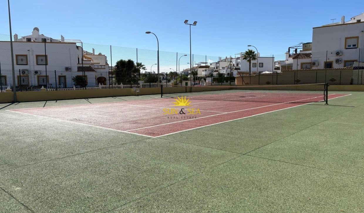 3 bedroom Villa for rent in Orihuela Costa with garage - € 1,000 (Ref: 9821804)