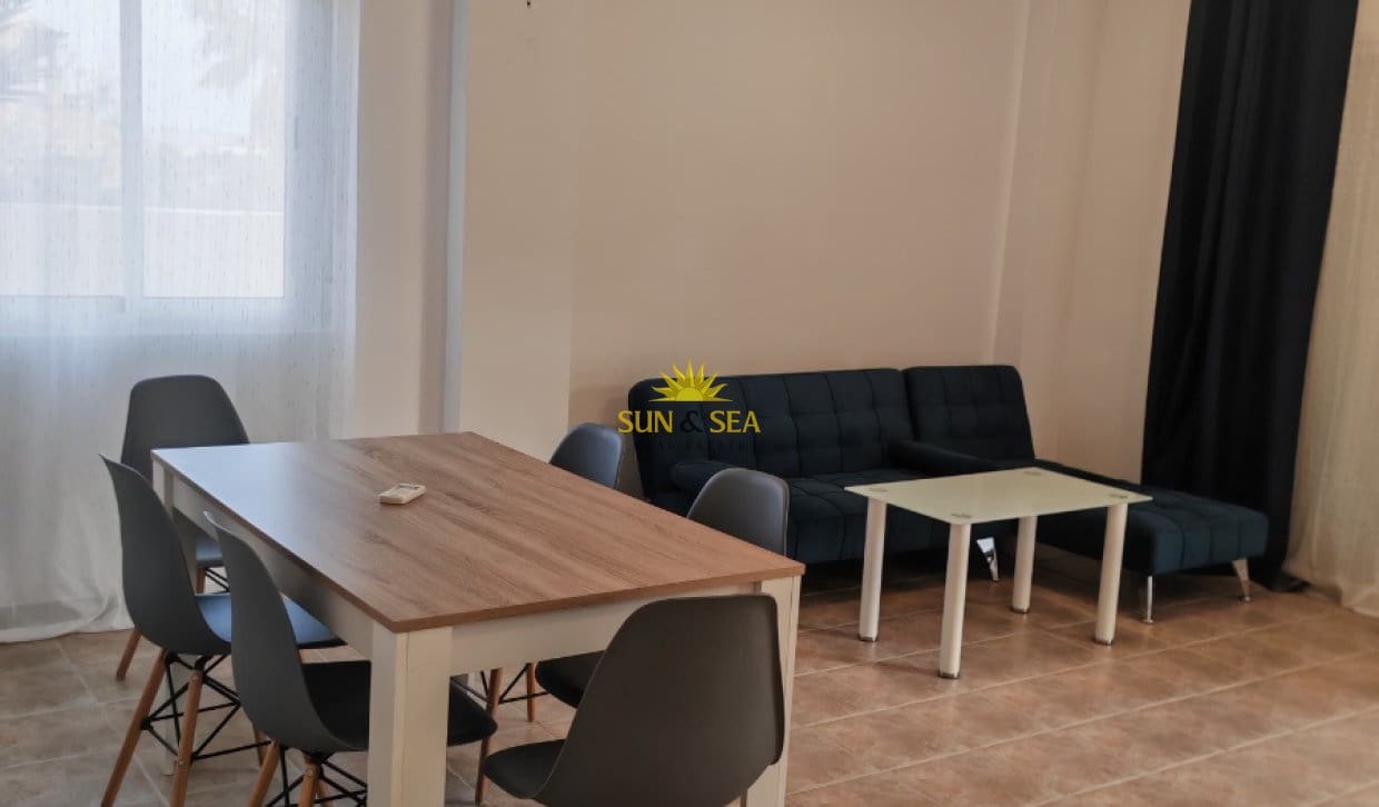 3 bedroom Villa for rent in Bigastro - € 1,200 (Ref: 9821805)