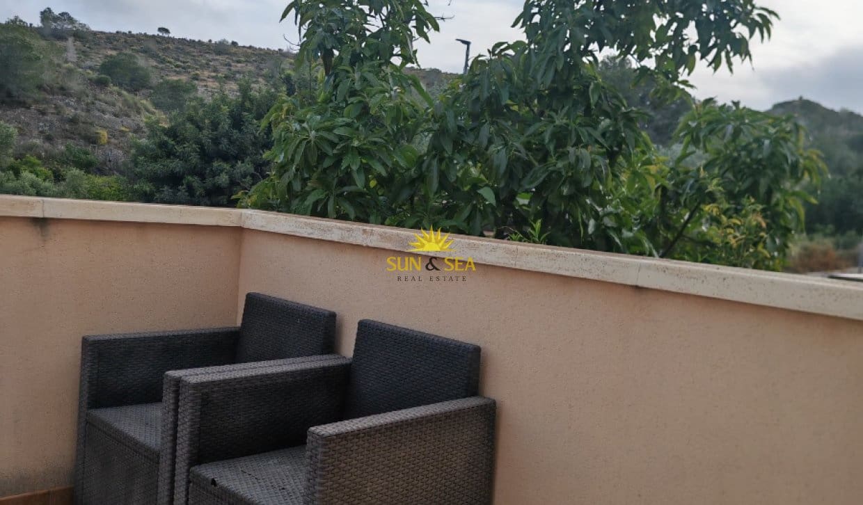 3 bedroom Villa for rent in Bigastro - € 1,200 (Ref: 9821805)
