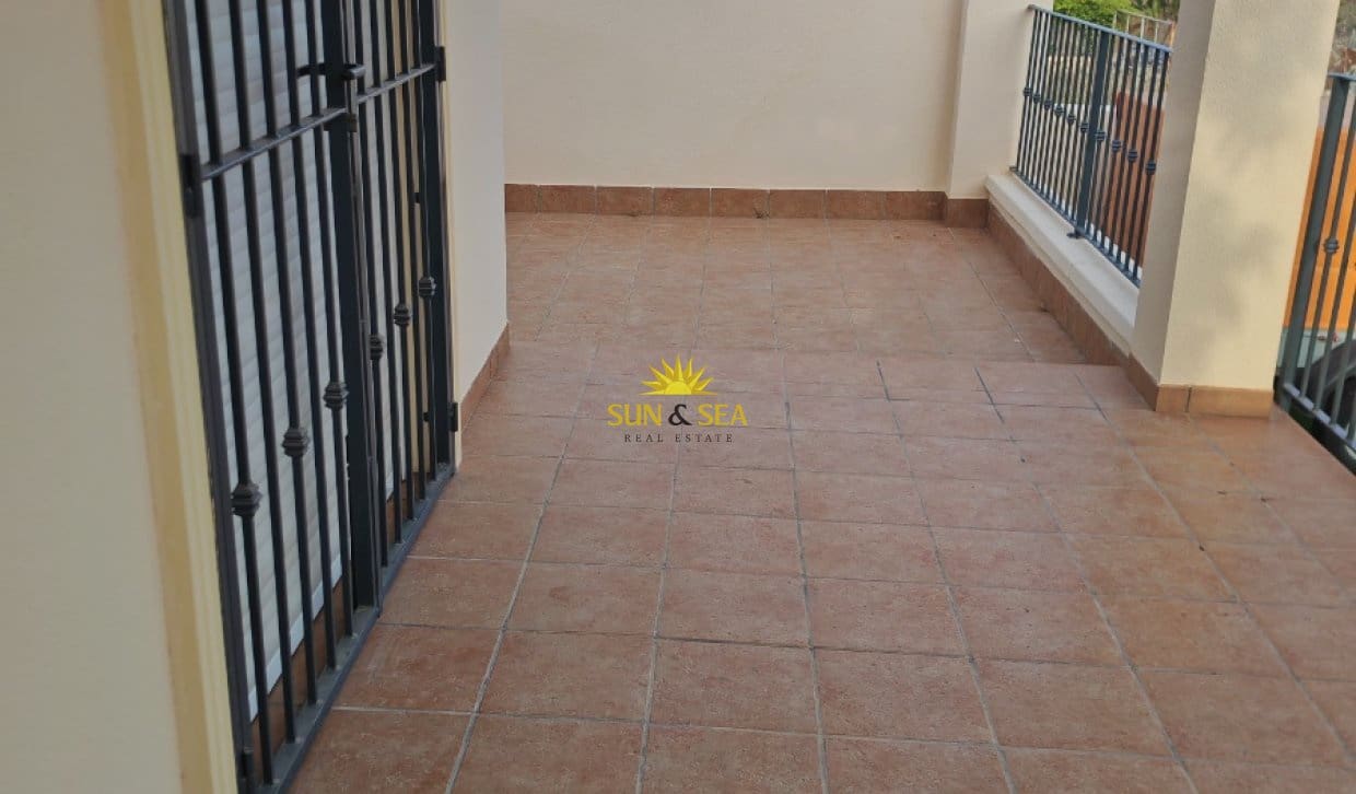 3 bedroom Villa for rent in Bigastro - € 1,200 (Ref: 9821805)