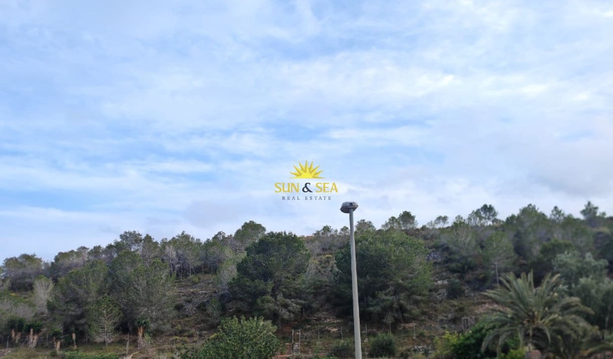 3 bedroom Villa for rent in Bigastro - € 1,200 (Ref: 9821805)