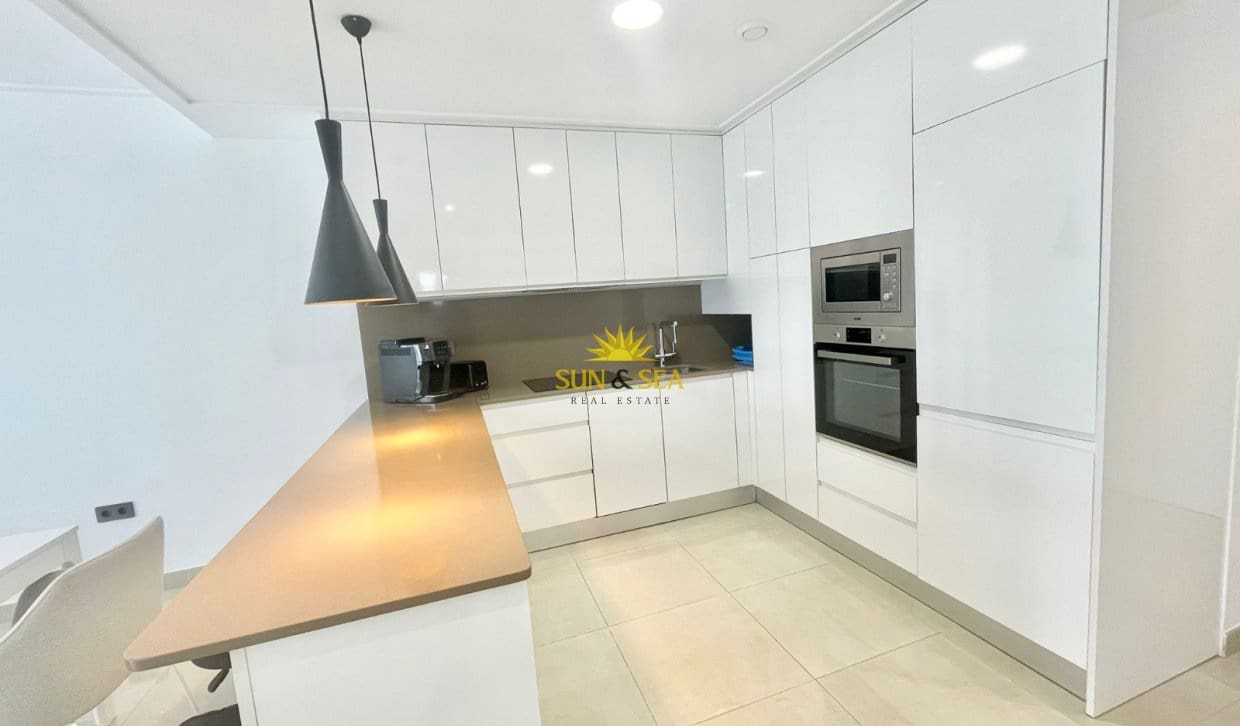 3 bedroom Villa for rent in Benijofar with pool garage - € 2,250 (Ref: 9823207)