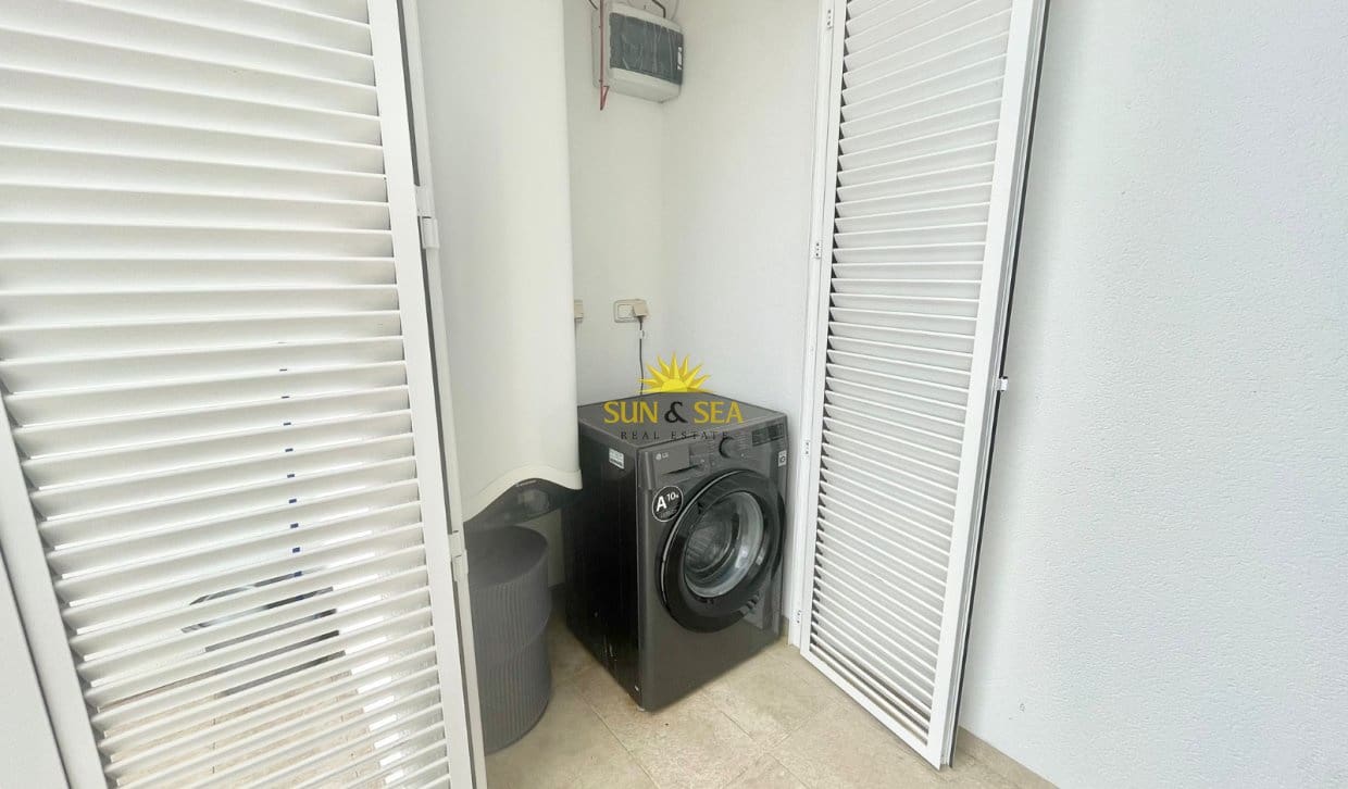3 bedroom Villa for rent in Benijofar with pool garage - € 2,250 (Ref: 9823207)