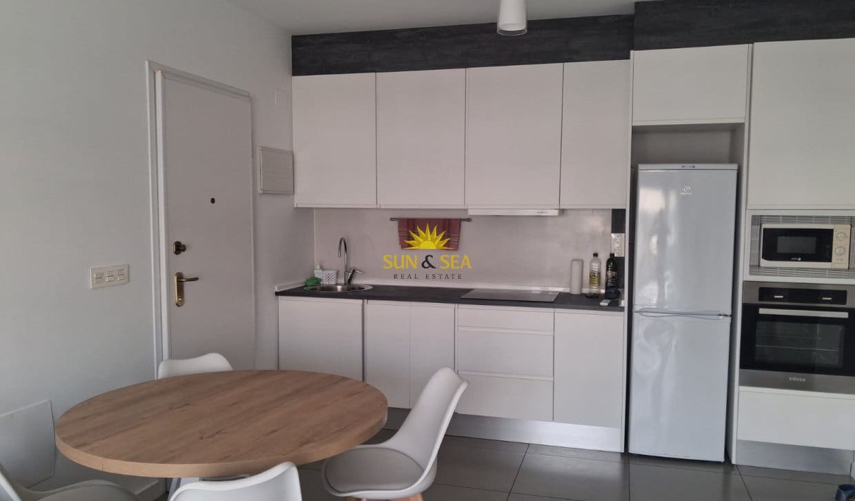 2 bedroom Penthouse for rent in Pilar de la Horadada with pool - € 800 (Ref: 9823208)