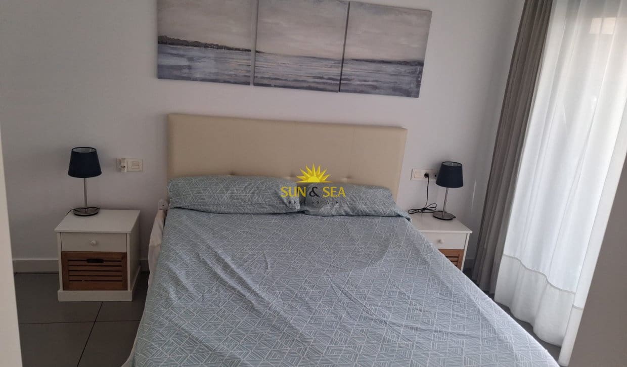 2 bedroom Penthouse for rent in Pilar de la Horadada with pool - € 800 (Ref: 9823208)