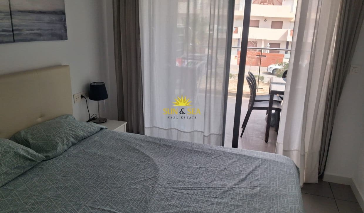 2 bedroom Penthouse for rent in Pilar de la Horadada with pool - € 800 (Ref: 9823208)