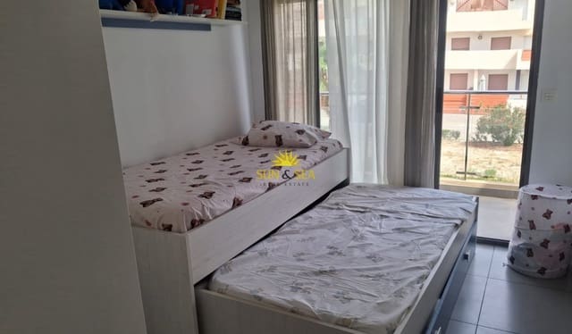 Ático de 2 habitaciones en Pueblo Latino, Pilar de la Horadada en alquiler vacacional - 800 € (Ref: 9823208)