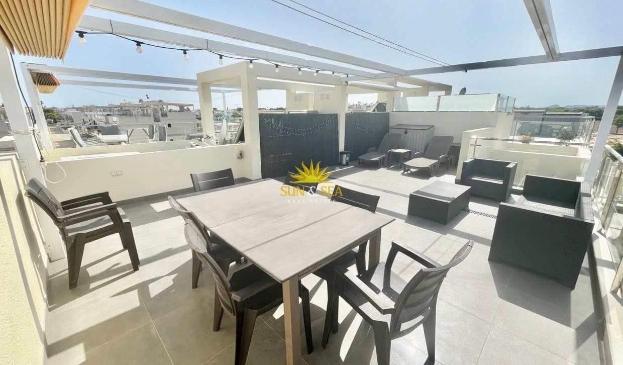 2 bedroom Penthouse for holiday rental in Pilar de la Horadada - € 800 (Ref: 9823208)
