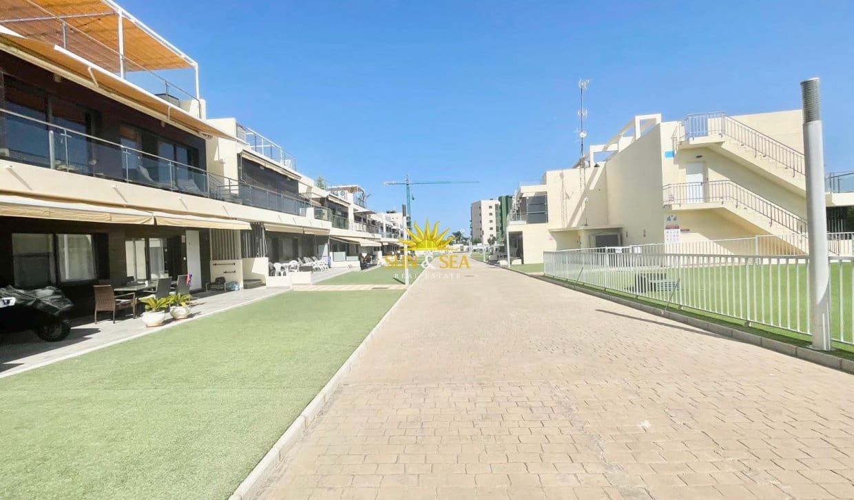 2 bedroom Penthouse for holiday rental in Pilar de la Horadada - € 800 (Ref: 9823208)