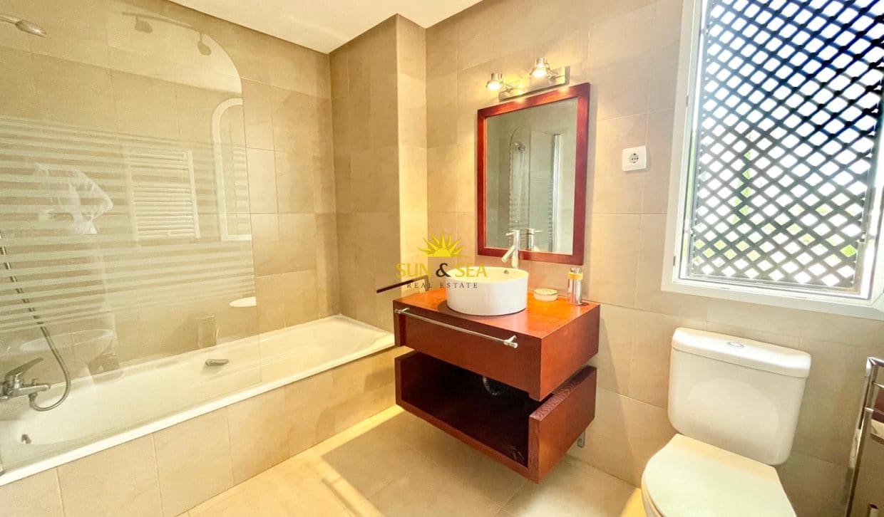 2 bedroom Apartment for rent in La Torre Golf Resort with pool garage - € 820 (Ref: 9824215)