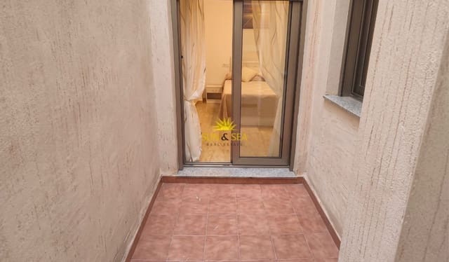 2 bedroom Beach Apartment for rent in Centro - Muelle Pesquero, Torrevieja - € 800 (Ref: 9824217)