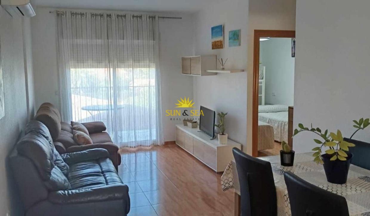 2 bedroom Apartment for holiday rental in Los Alcazares with pool - € 750 (Ref: 9827520)