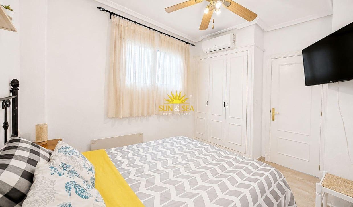 2 bedroom Townhouse for sale in Gran Alacant with pool - € 229,000 (Ref: 9827521)
