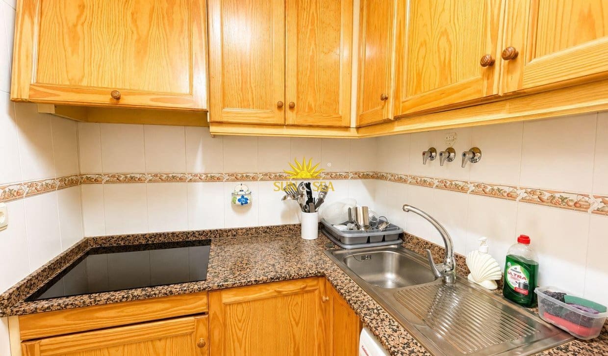 1 chambre Appartement à vendre à Torrevieja avec piscine - 110 000 € (Ref: 9827679)