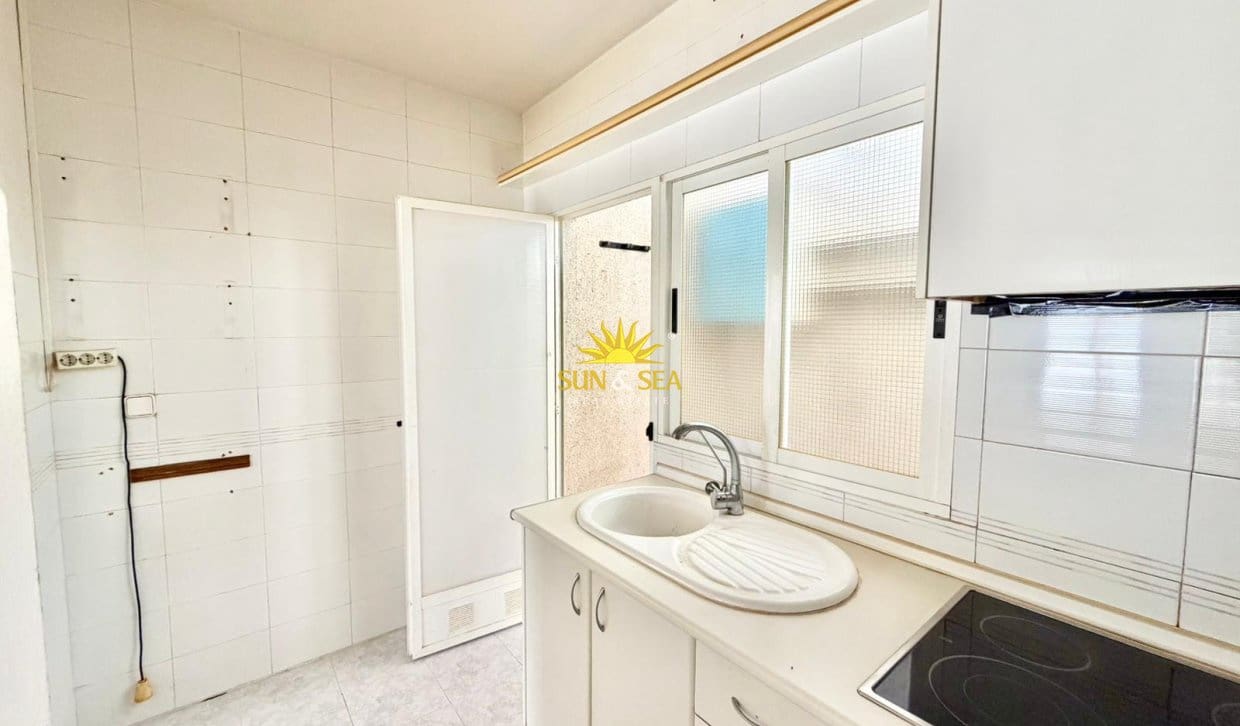2 Zimmer Villa zu verkaufen in Torrevieja - 125.000 € (Ref: 9829772)