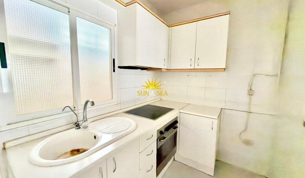 2 Zimmer Villa zu verkaufen in Torrevieja - 125.000 € (Ref: 9829772)