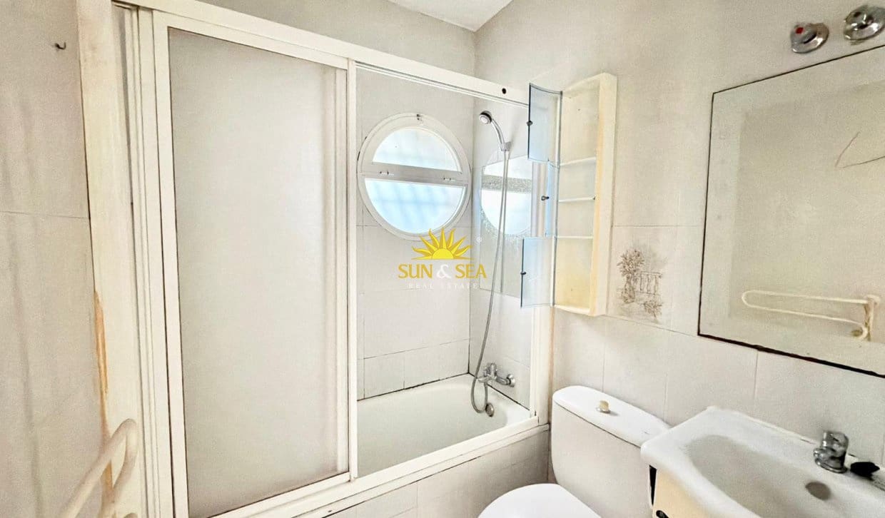 2 Zimmer Villa zu verkaufen in Torrevieja - 125.000 € (Ref: 9829772)