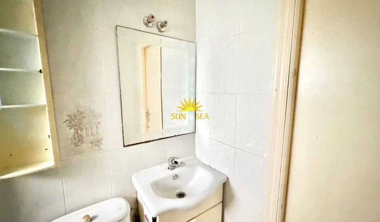 2 Zimmer Villa zu verkaufen in Torrevieja - 125.000 € (Ref: 9829772)