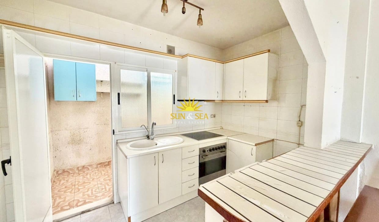 2 Zimmer Villa zu verkaufen in Torrevieja - 125.000 € (Ref: 9829772)