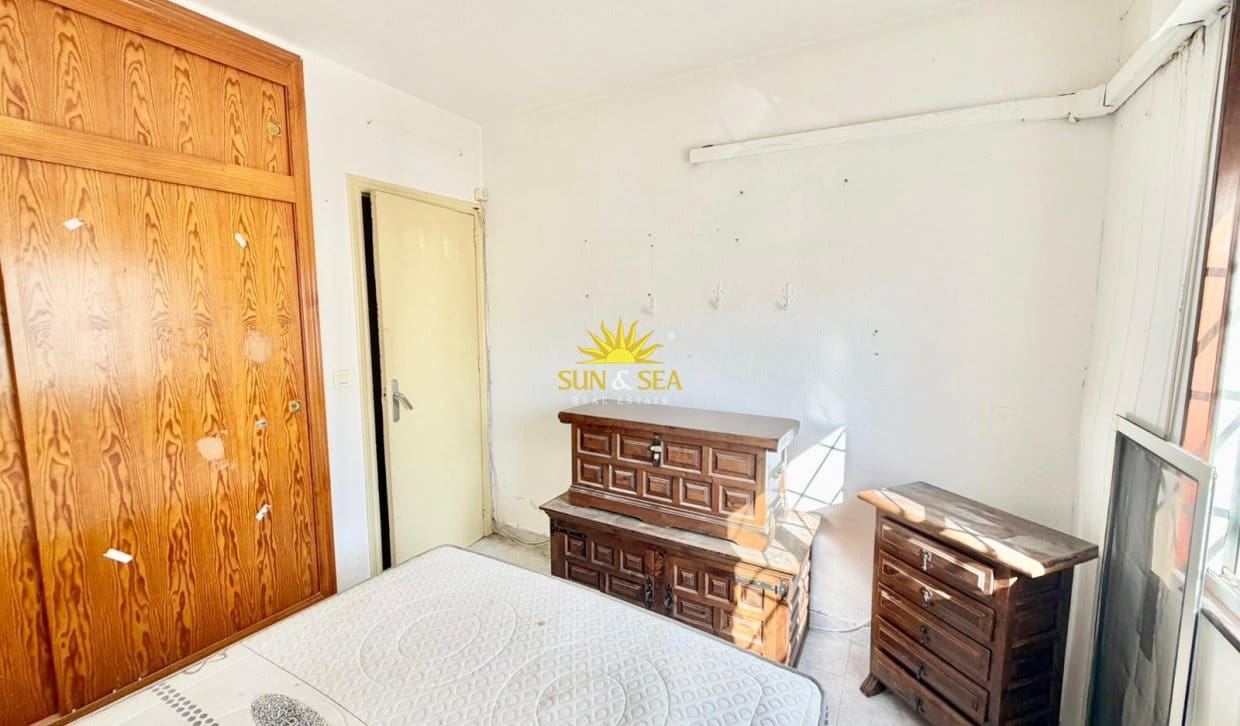 2 Zimmer Villa zu verkaufen in Torrevieja - 125.000 € (Ref: 9829772)