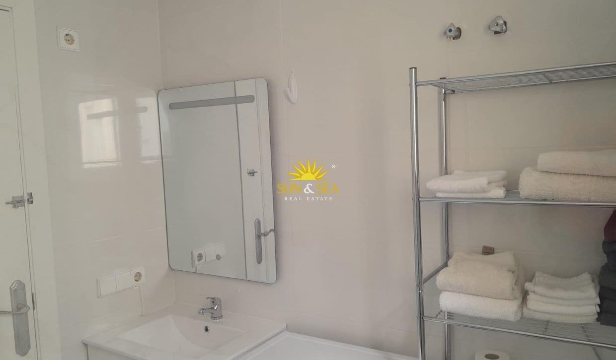 2 sovrum Lägenhet till salu i Torrevieja med pool - 125 000 € (Ref: 9830116)