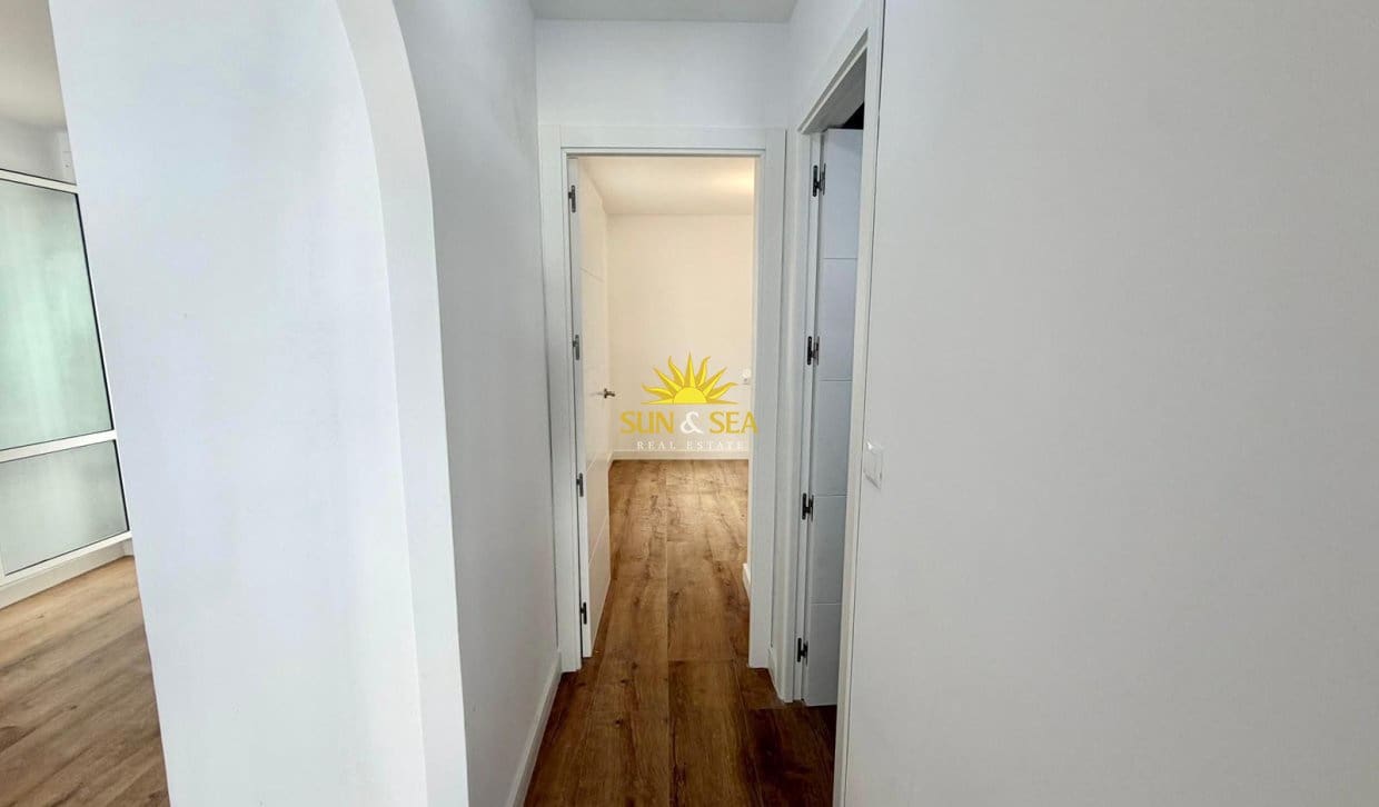 2 slaapkamer Huis te koop in Torrevieja met zwembad garage - € 165.000 (Ref: 9830286)