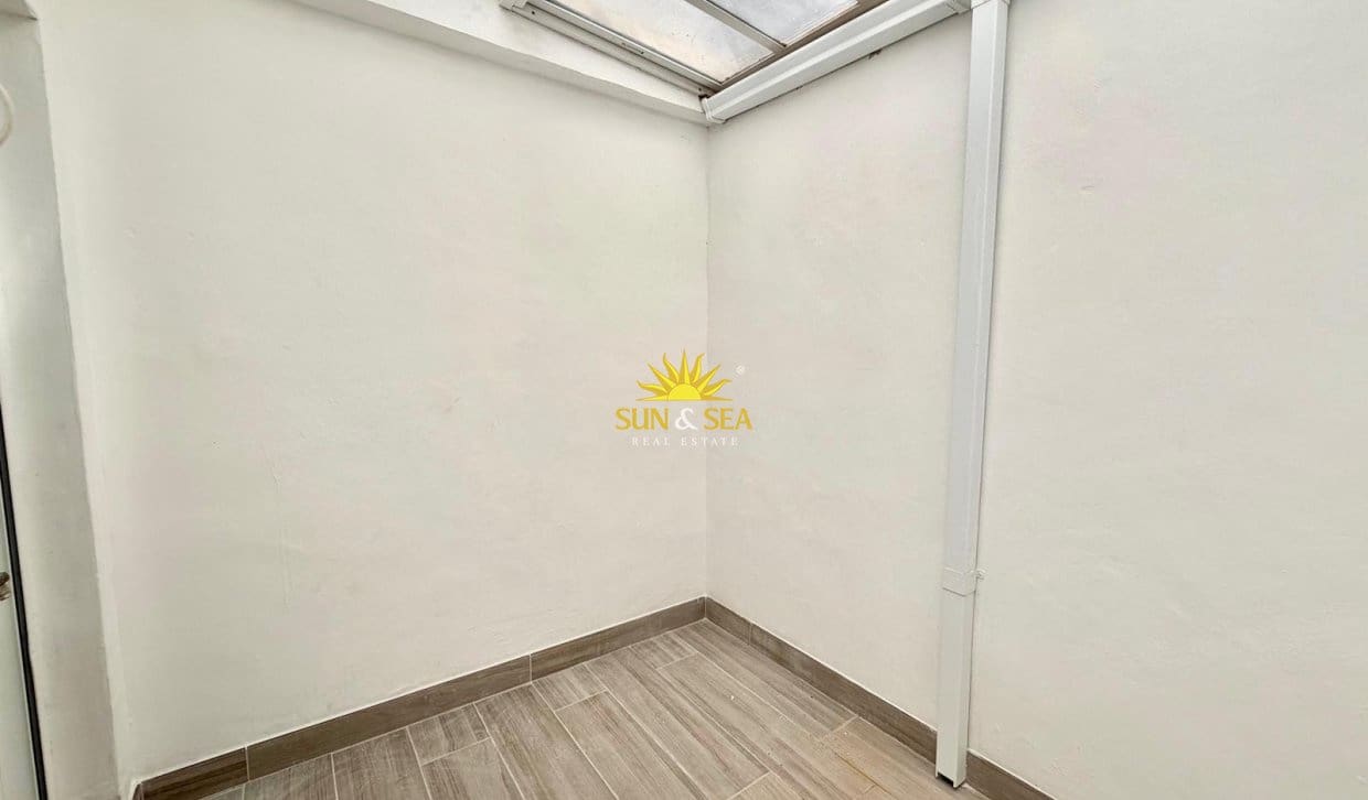 2 slaapkamer Huis te koop in Torrevieja met zwembad garage - € 165.000 (Ref: 9830286)