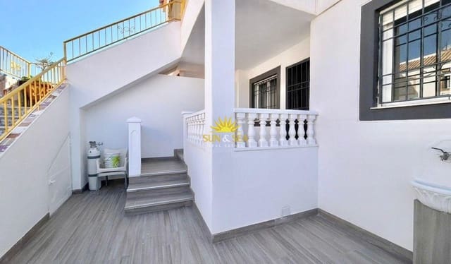 2 soveværelse Byhus til salg i Parque de las Naciones, Torrevieja med swimmingpool garage - € 165.000 (Ref: 9830286)