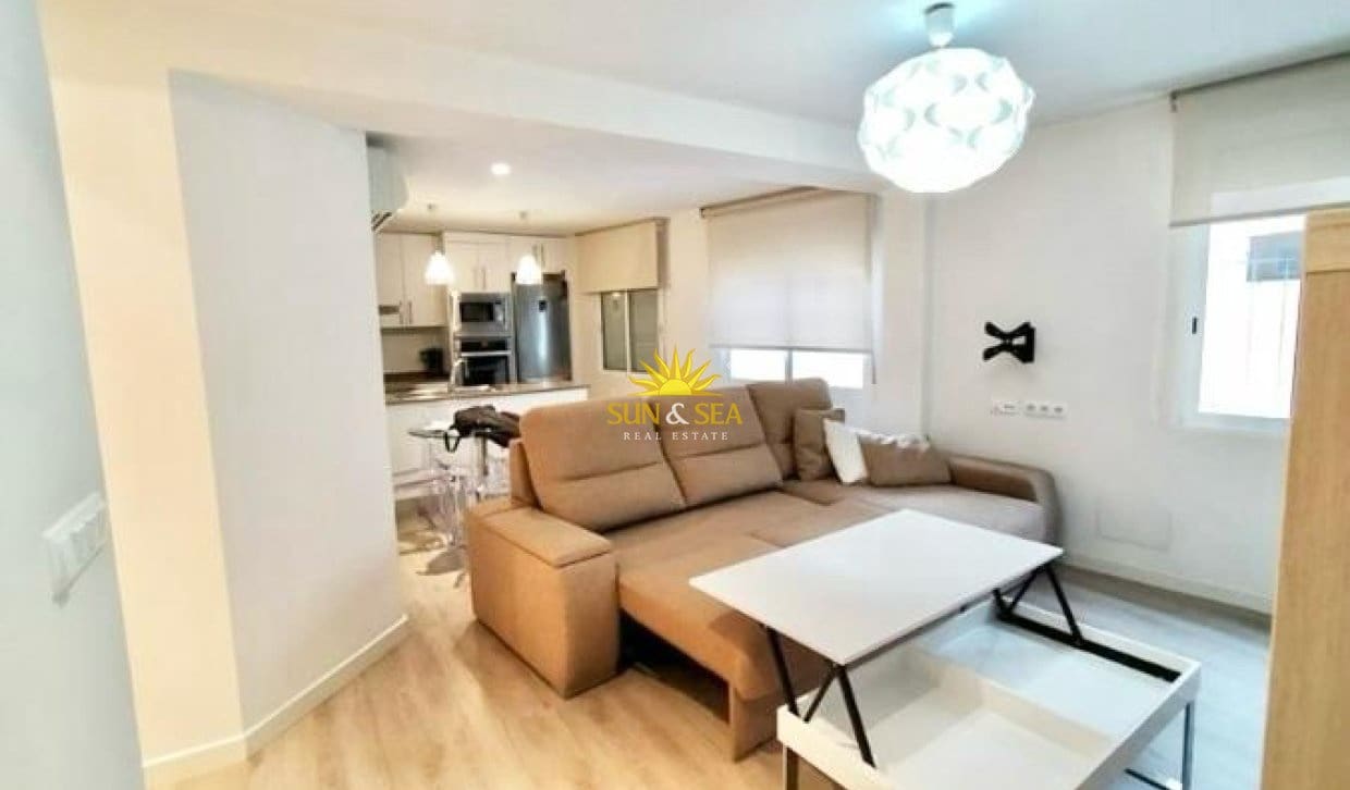 2 bedroom Apartment for rent in Murcia city - € 940 (Ref: 9830378)