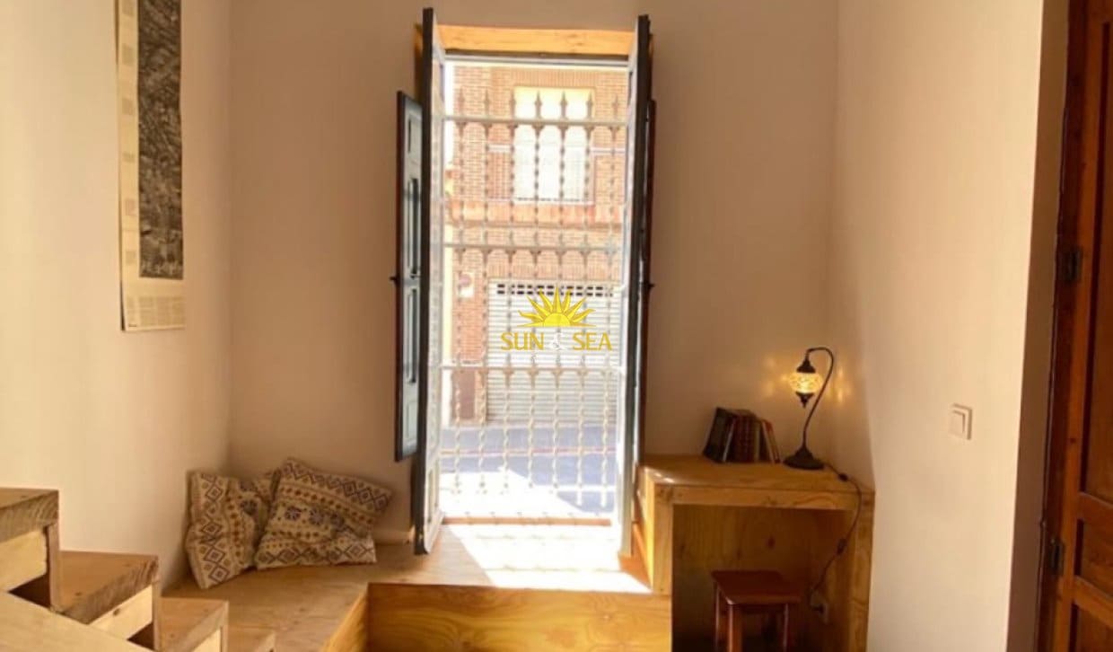 Estudio de 1 habitación en Alicante / Alacant ciudad en alquiler - 800 € (Ref: 9830379)