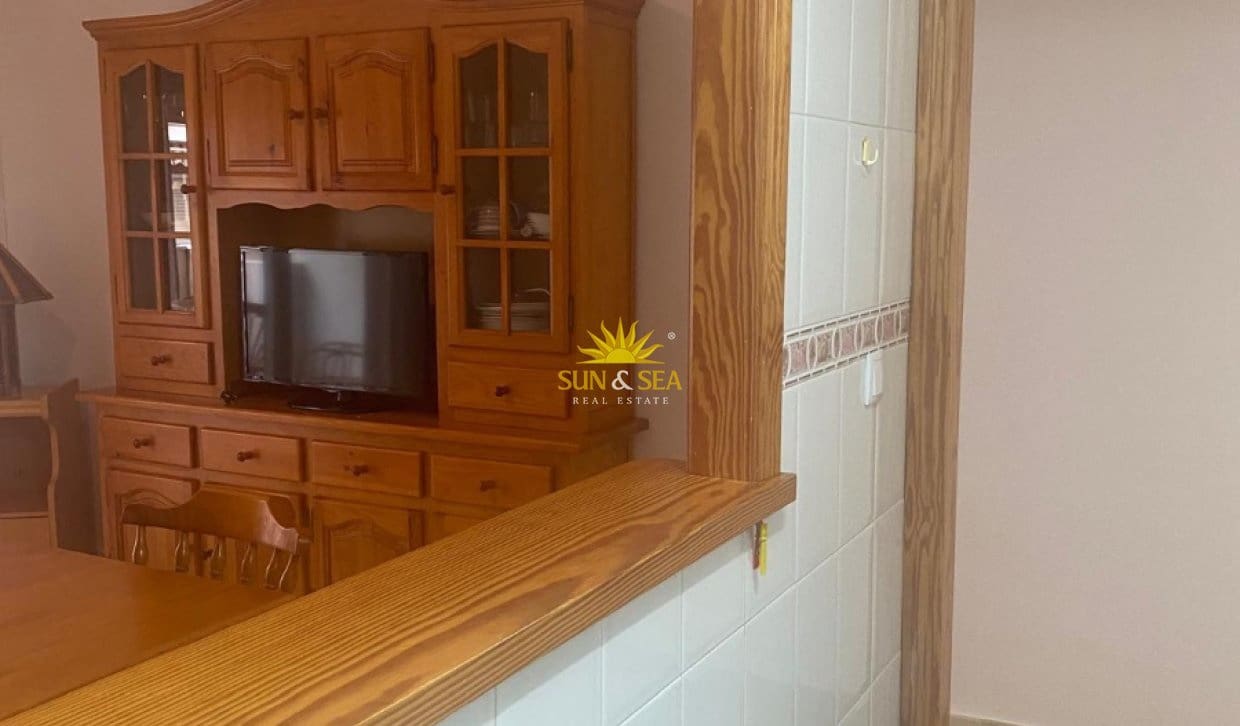 2 sypialnia Apartament do wynajęcia w Torrevieja - 800 € (Ref: 9830442)