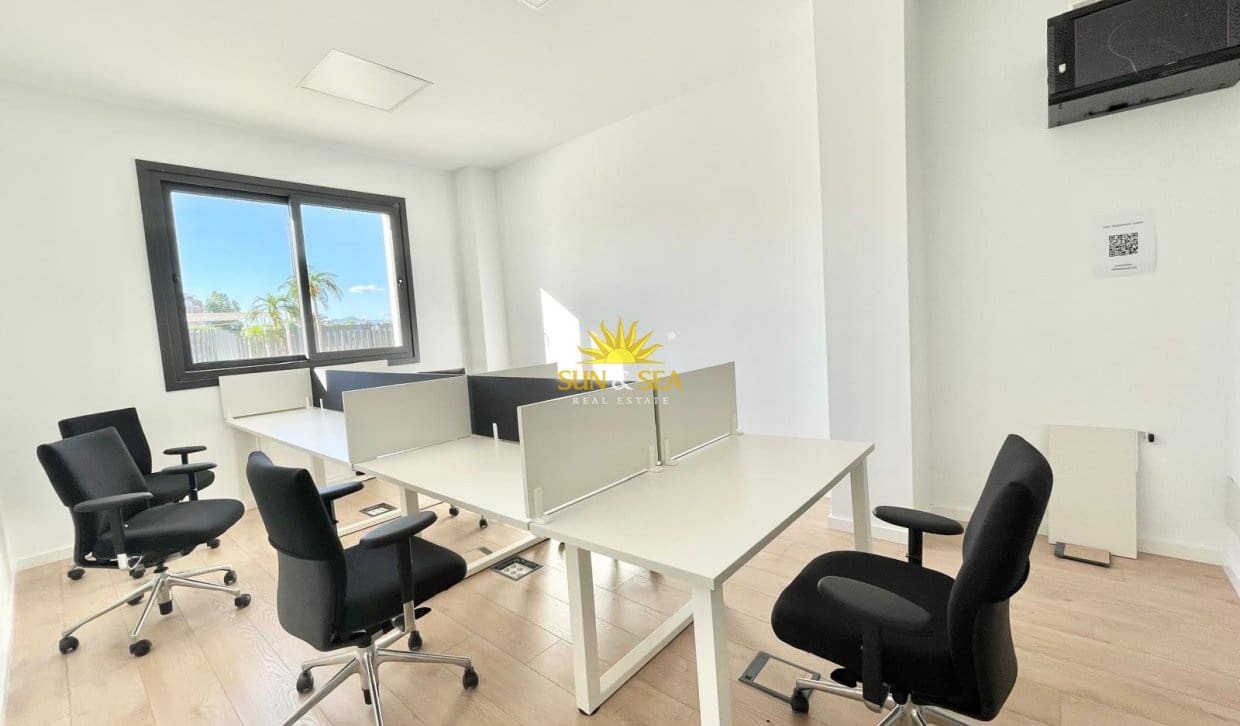 3 camera da letto Attico da affittare in Murcia citta con piscina garage - 2.500 € (Rif: 9831993)
