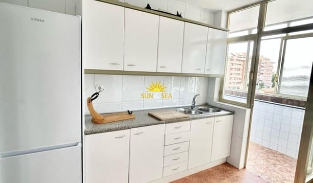 Appartement de 4 chambres à louer à Cartagena Ciudad, Carthagène - 900 € (Ref: 9831994)