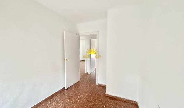 Appartement de 4 chambres à louer à Cartagena Ciudad, Carthagène - 900 € (Ref: 9831994)