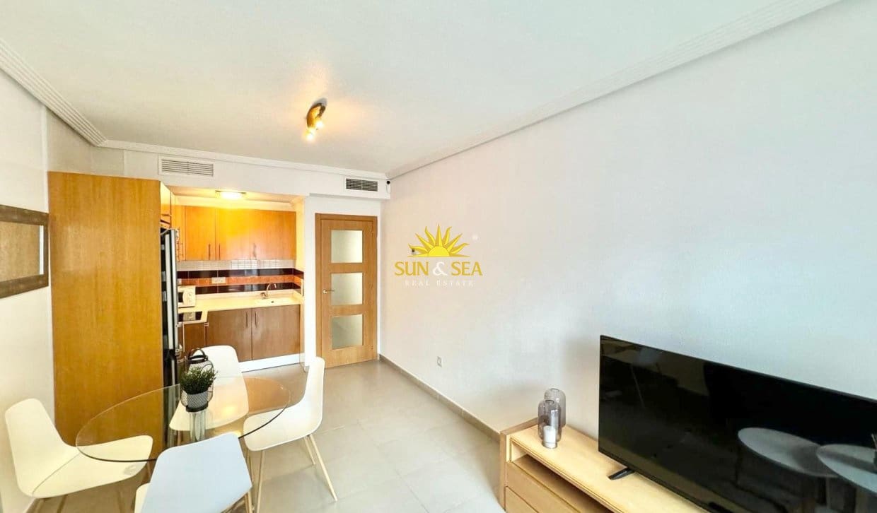2 bedroom Apartment for rent in Guardamar del Segura - € 900 (Ref: 9832313)