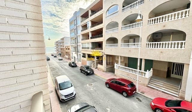 2 slaapkamer Appartement te huur in Guardamar Playa, Guardamar del Segura - € 900 (Ref: 9832313)