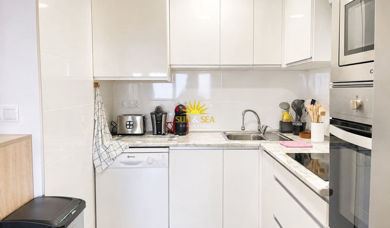 2 bedroom Apartment for sale in Orihuela Costa with pool - € 165,000 (Ref: 9832754)