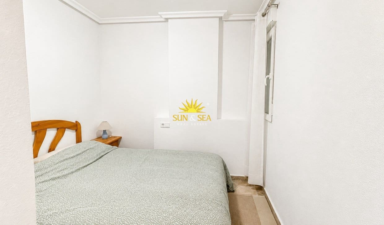 2 bedroom Apartment for sale in Orihuela Costa with pool - € 165,000 (Ref: 9832754)