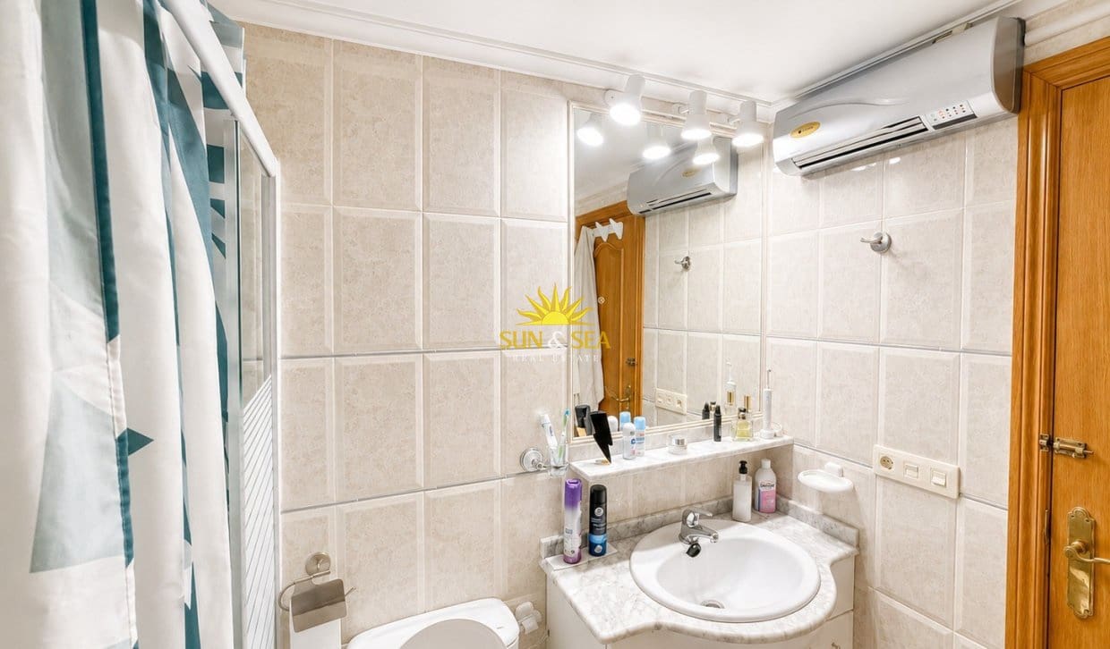 2 bedroom Apartment for sale in Orihuela Costa with pool - € 165,000 (Ref: 9832754)