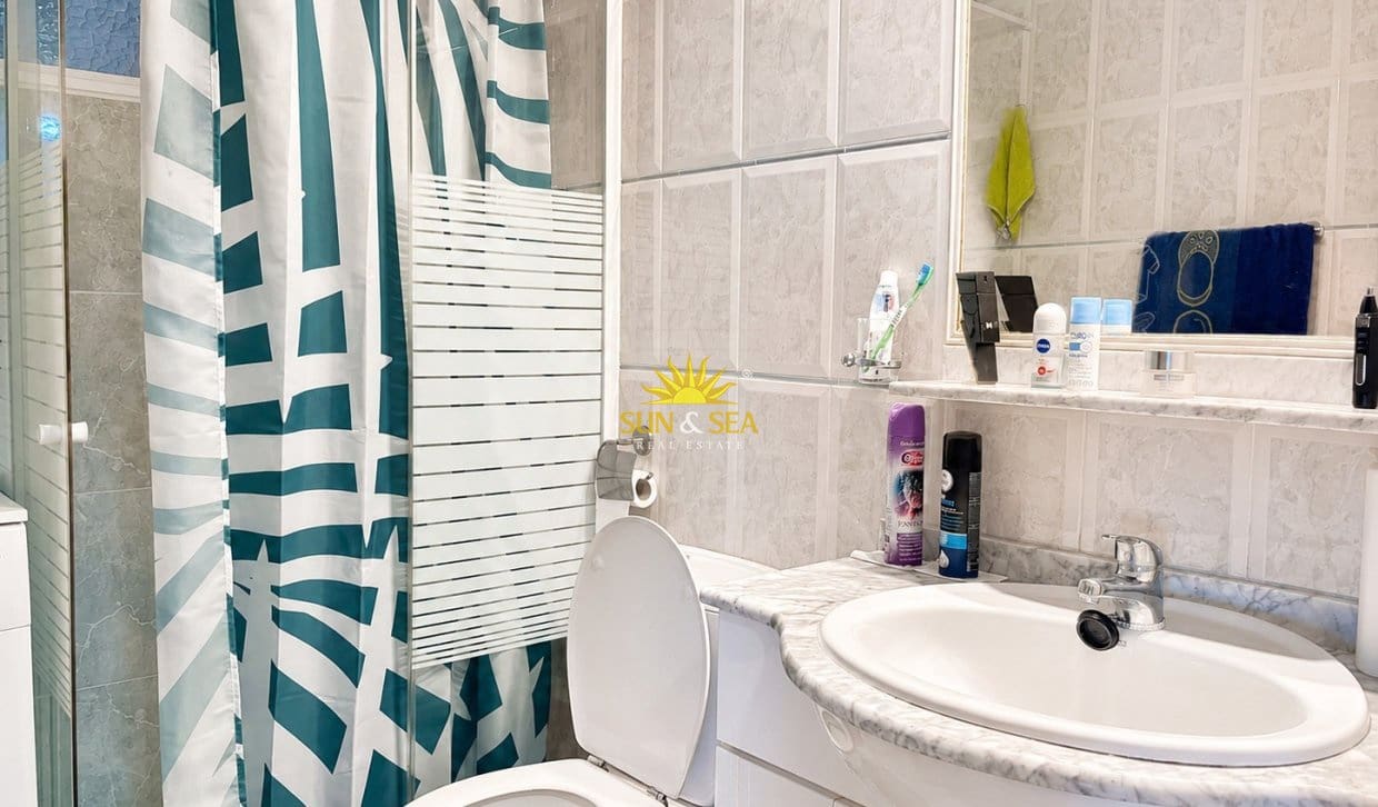 2 bedroom Apartment for sale in Orihuela Costa with pool - € 165,000 (Ref: 9832754)