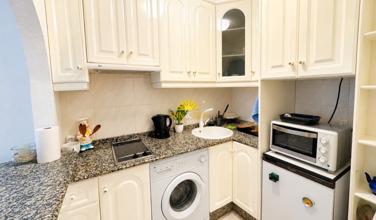 1 chambre Appartement à vendre à Torrevieja - 115 000 € (Ref: 9832755)