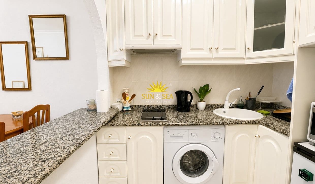 1 chambre Appartement à vendre à Torrevieja - 115 000 € (Ref: 9832755)