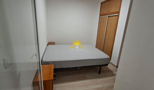 2 slaapkamer Appartement te huur in Antonio Machado, Torrevieja met zwembad - € 880 (Ref: 9833029)