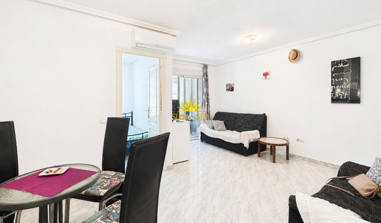 2 quarto Apartamento para venda em Torrevieja - 115 000 € (Ref: 9833092)