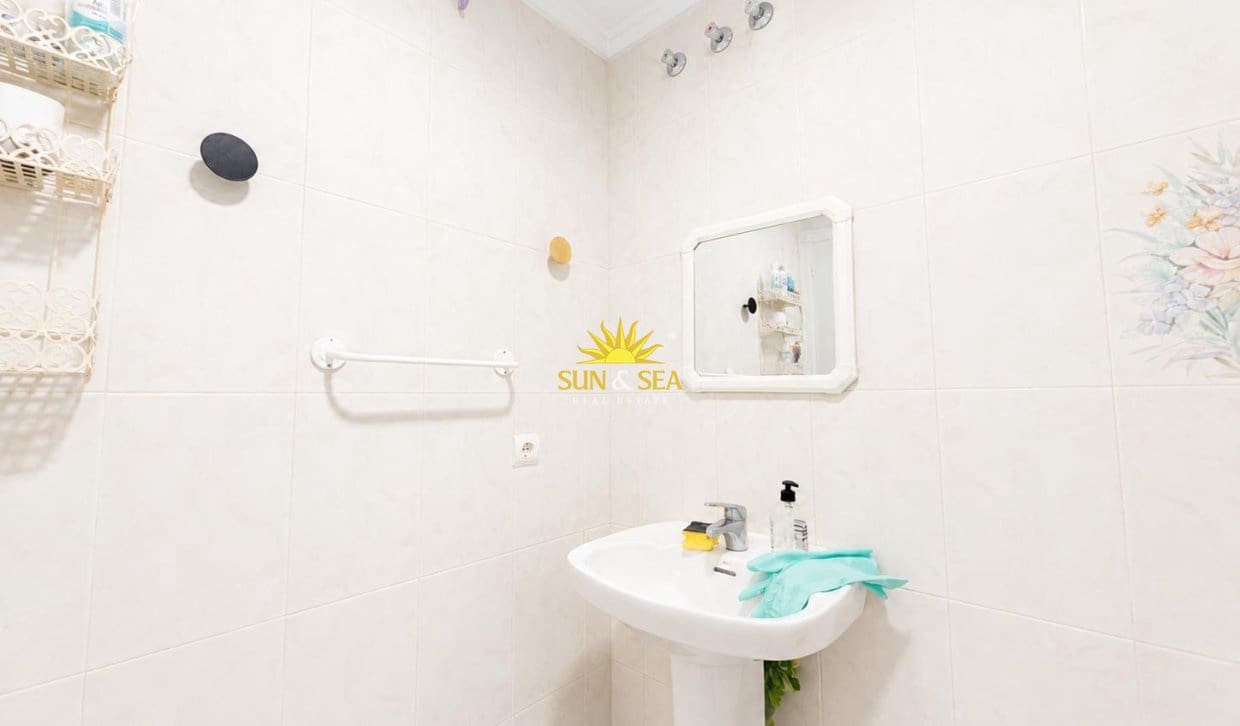 2 quarto Apartamento para venda em Torrevieja - 115 000 € (Ref: 9833092)