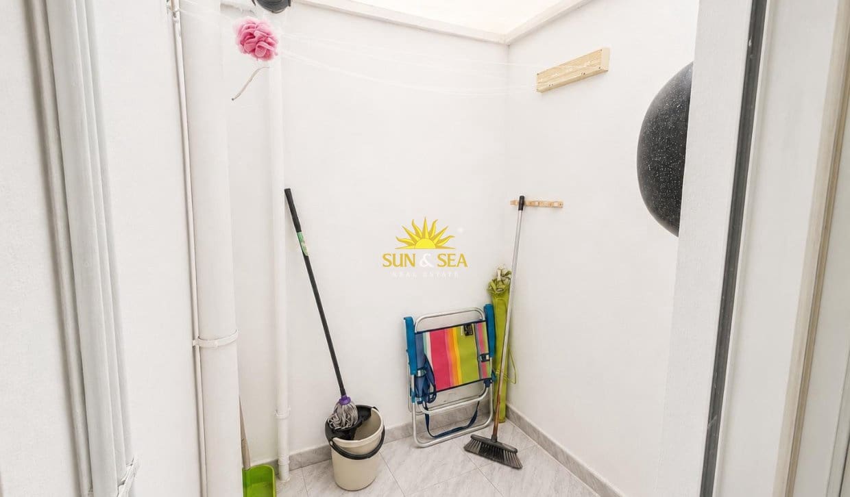 2 quarto Apartamento para venda em Torrevieja - 115 000 € (Ref: 9833092)