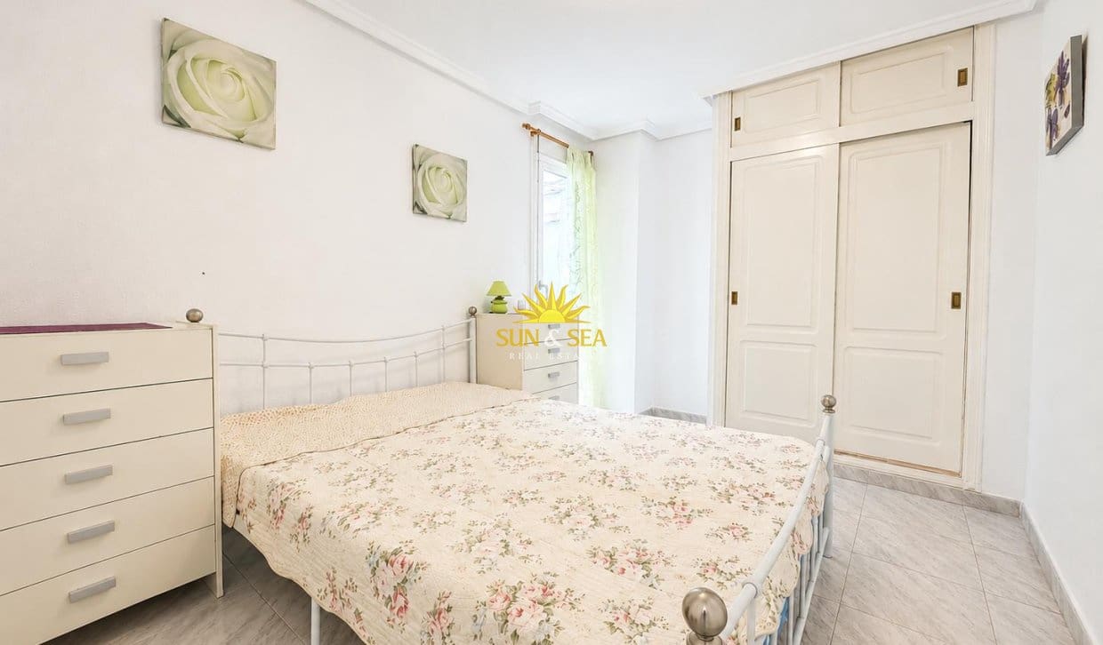 2 quarto Apartamento para venda em Torrevieja - 115 000 € (Ref: 9833092)